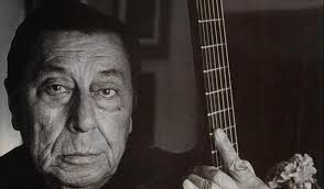 Atahualpa Yupanqui. –Cantor nel profondo delle persone e paesaggi che amava, per il dolore e la miseria umana dei diseredati e poveri. E’stato, è, un poeta e conoscitore dell’intimo folklore della sua terra. La sua opera vivrà in mezzo a noi, compreso l'amore la poesia e ritmi popolari a lui tanto cari. Grande, molto grande Atahualpa Yupanqui.