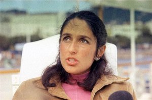 JOAN BAEZ 